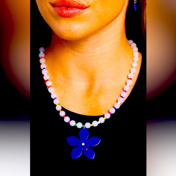 🔥💙🔥DARLING❗️PAPARAZZI “NOSTALGIC NOVELTY” BLUE NECKLACE❗️SO DIFFERENT❗️🔥💙🔥 - Picture 2 of 5